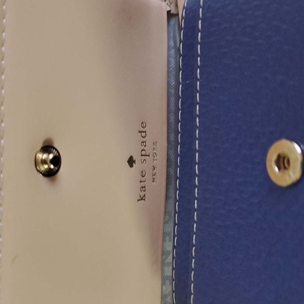 Kate Spade Wellesley Darla Wallet - Picture 4 of 14